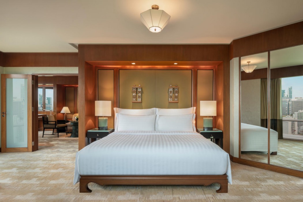 Conrad Bangkok 70/172