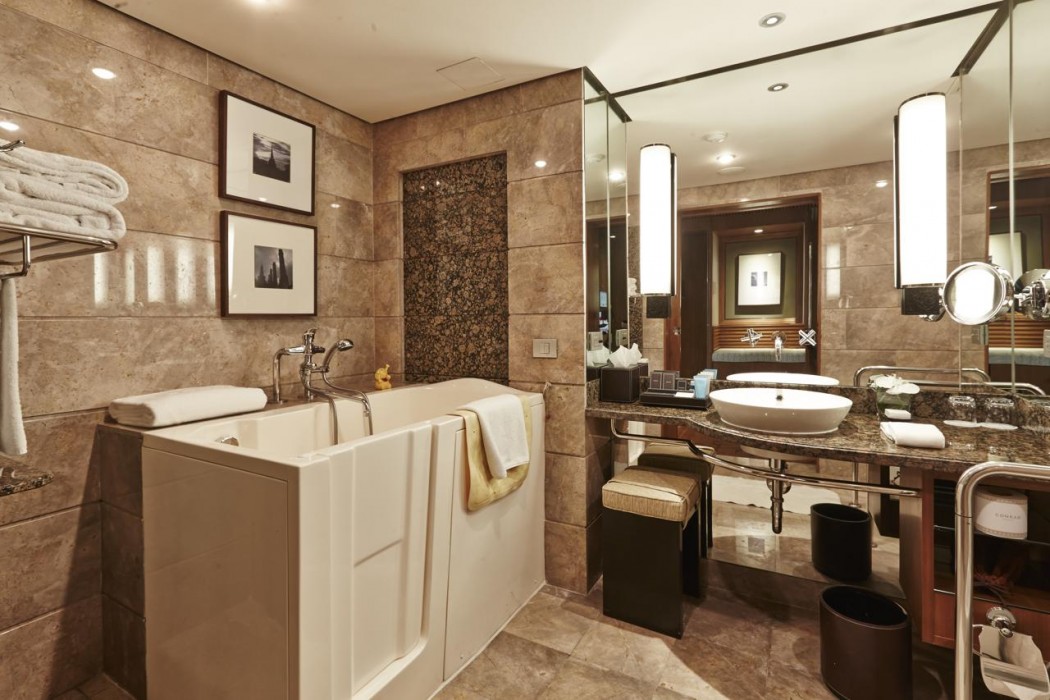 Conrad Bangkok 38/172