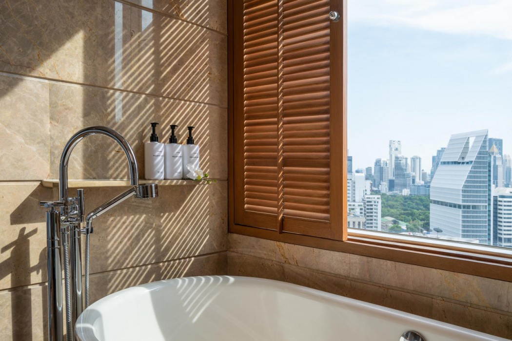 Conrad Bangkok 74/172