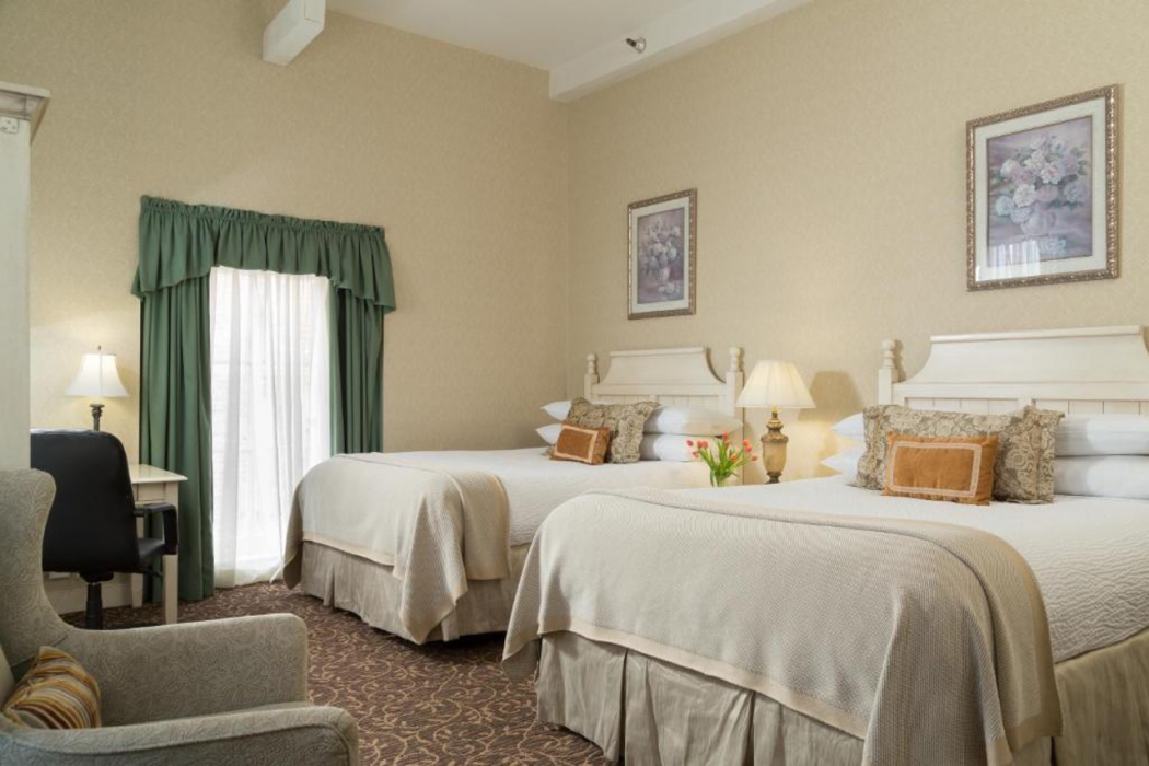Linden Row Inn 6/15