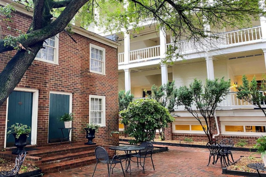 Linden Row Inn 4/15