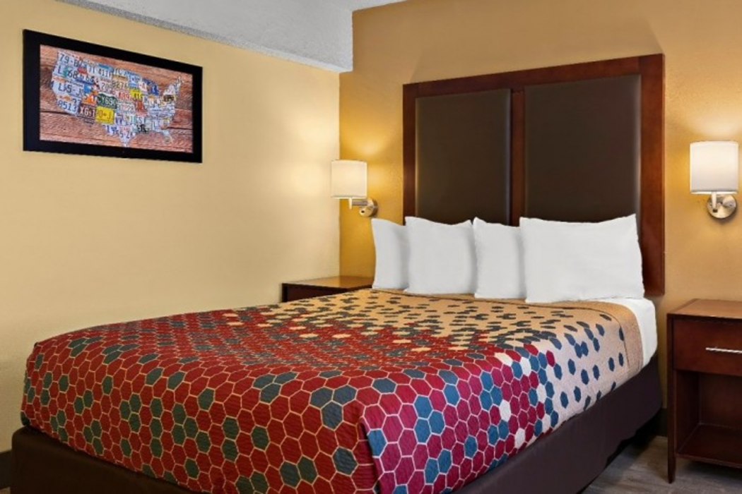 Kings House Motor Hotel, a Dazzler Select by Wyndham 5/21