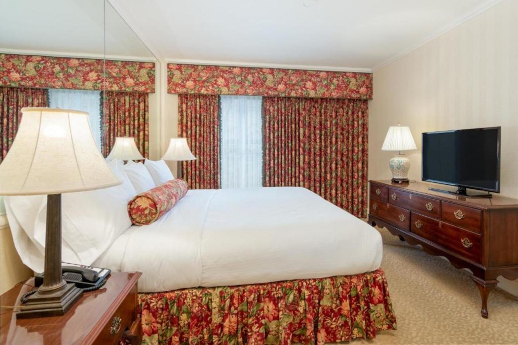 Mayflower Park Hotel 15/19