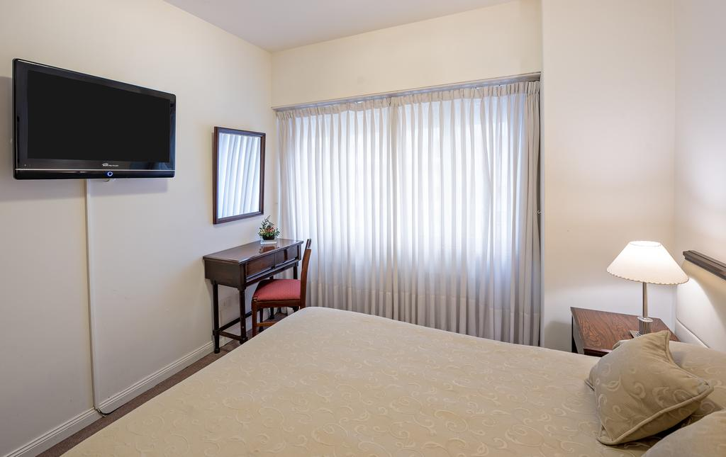 Hotel Iruna 18/72