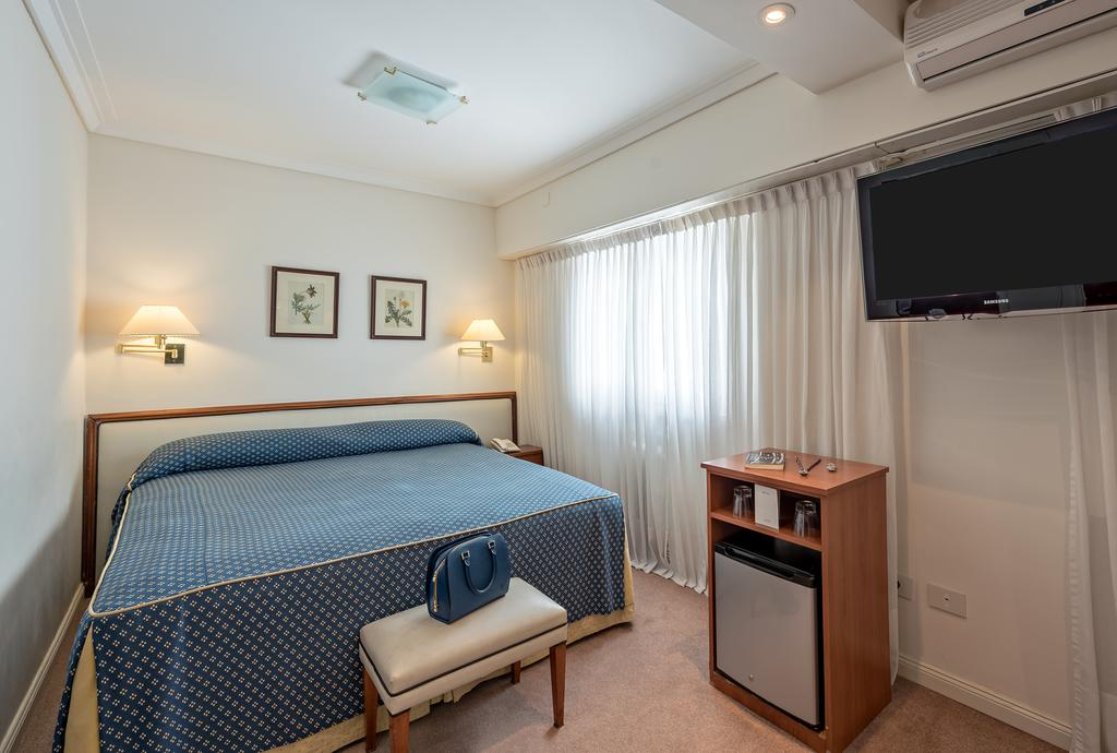 Hotel Iruna 23/72