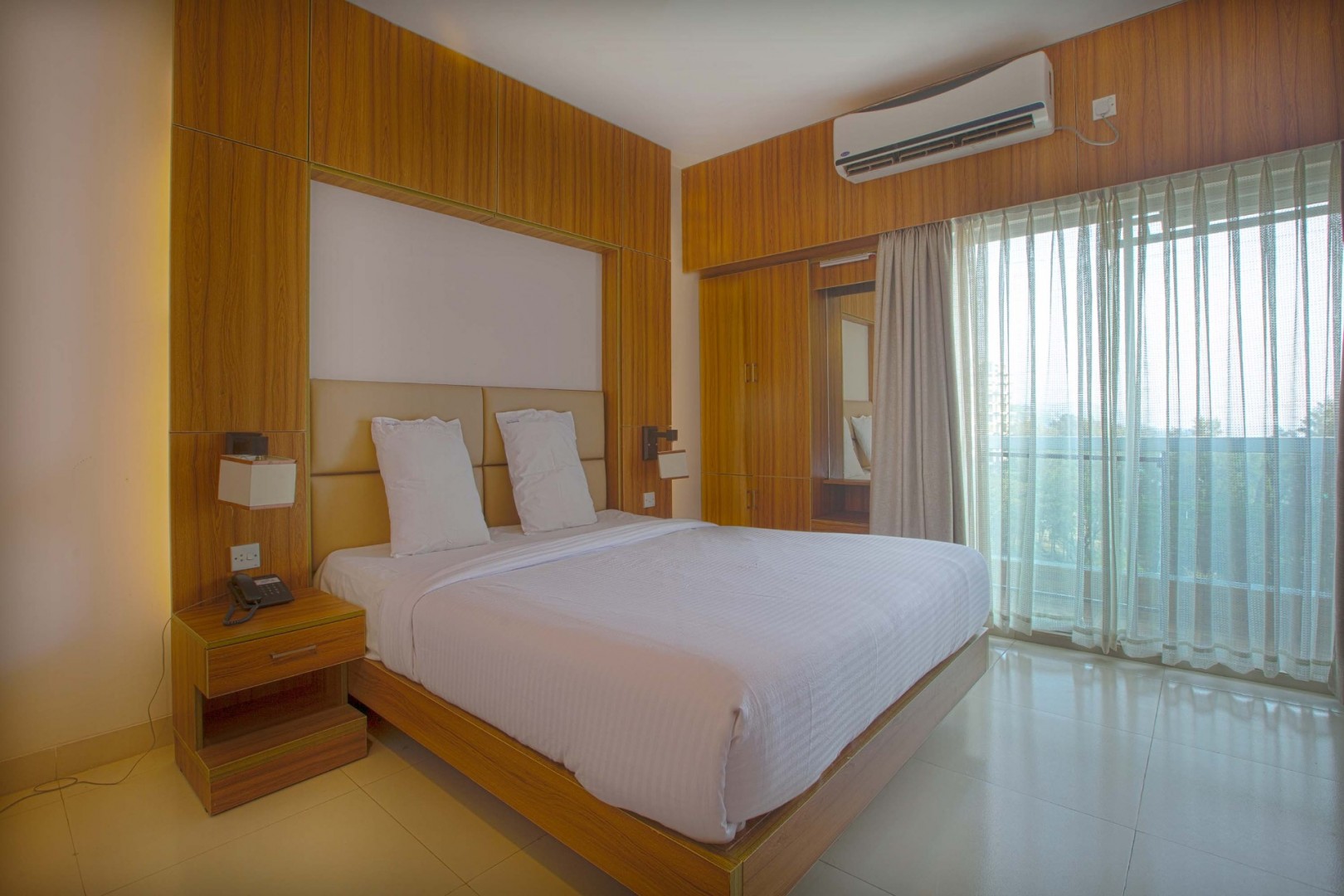 Deluxe Room with Sea View