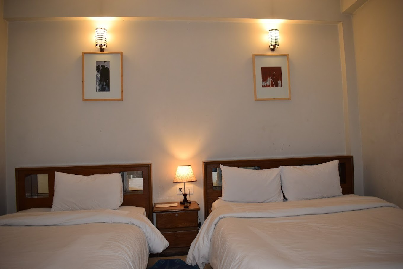DELUXE DOUBLE ROOM