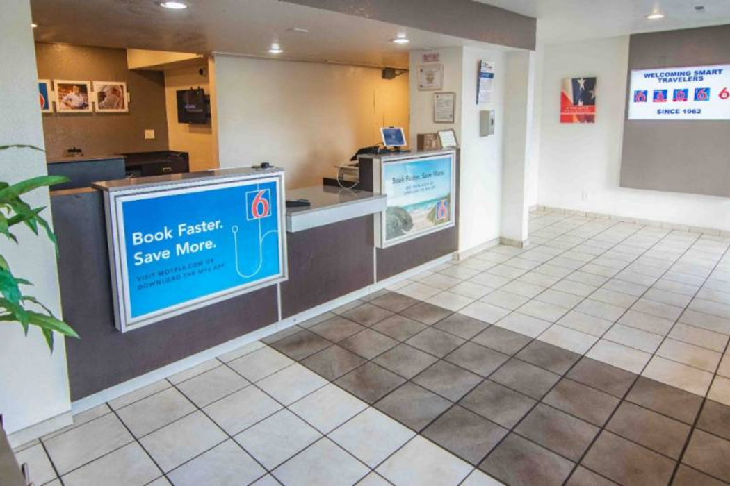 Motel6 Kissimmee, FL - Orlando 10/64