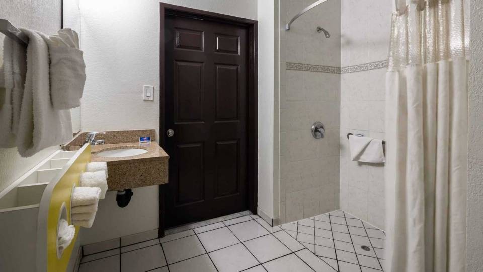 Motel6 Canoga Park, CA 21/32
