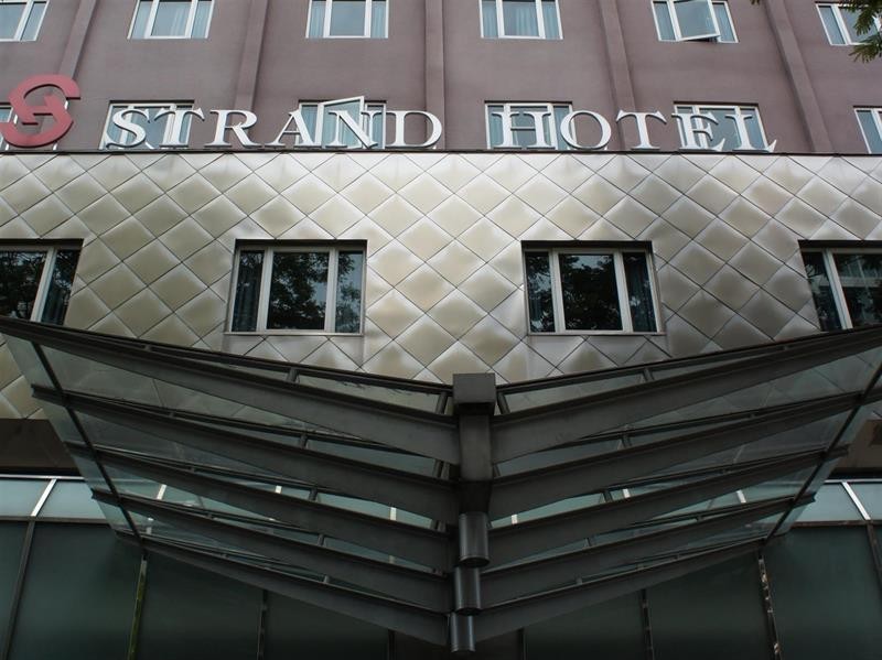 Strand Hotel 33/53