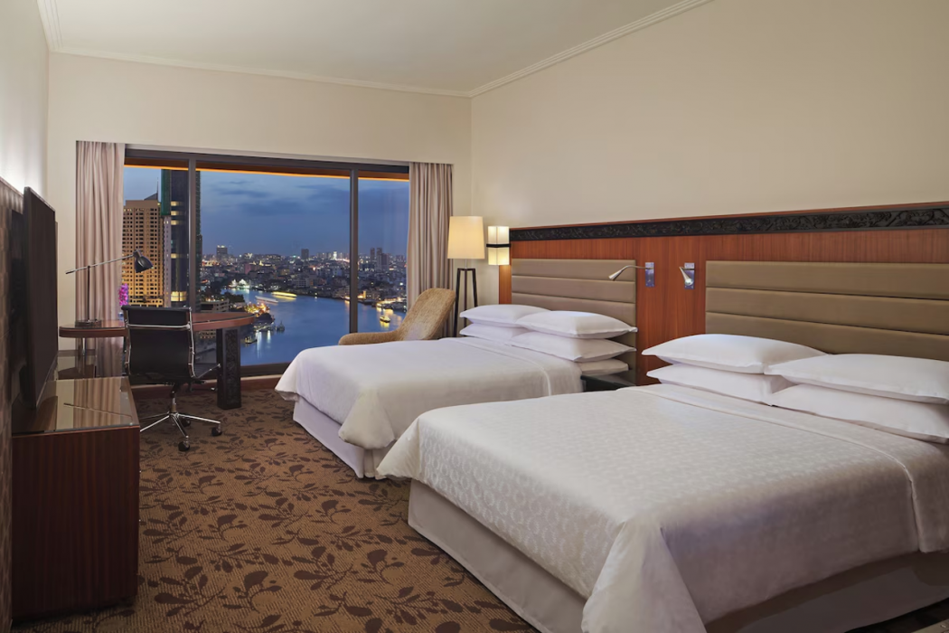 Royal Orchid Sheraton Riverside Hotel Bangkok 10/33