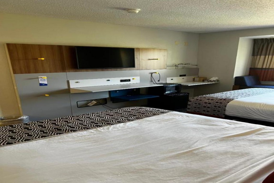 Microtel Inn and Suites by Wyndham Atlanta Airport 10/25