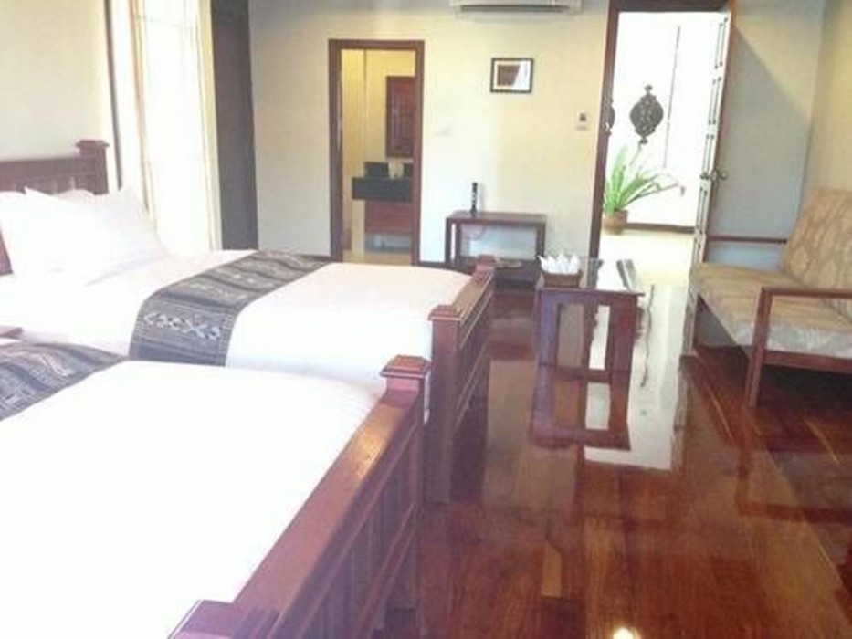 Athena Hotel 25/77