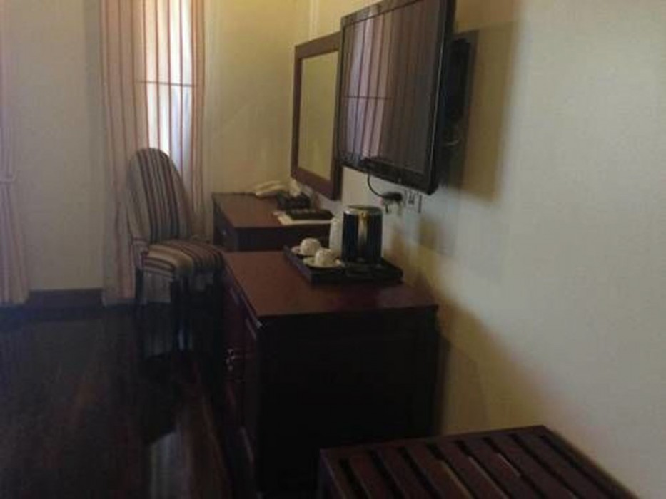 Athena Hotel 26/77
