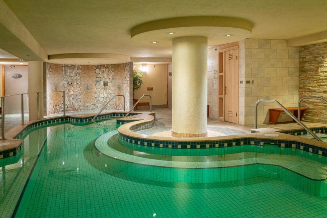 Banff Caribou Lodge & Spa 34/69