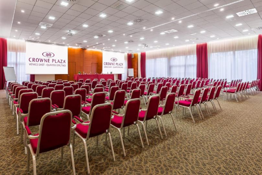 Crowne Plaza Venice East 37/67