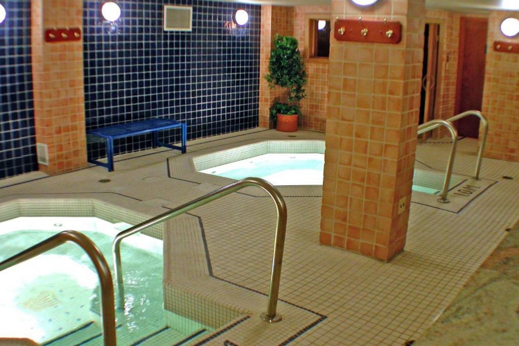 Banff Ptarmigan Inn 32/64
