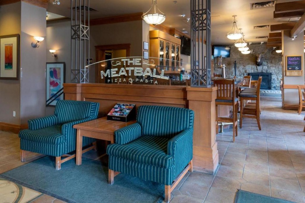 Banff Ptarmigan Inn 30/64