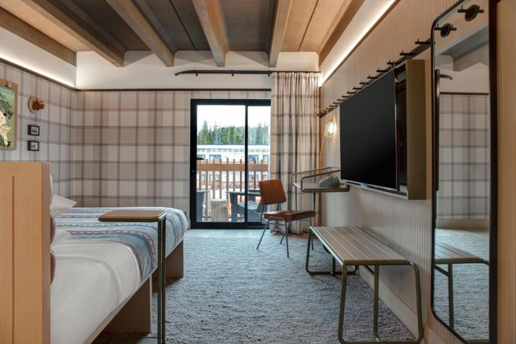 Moxy Banff 12/17
