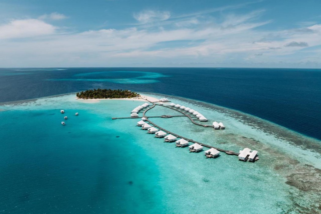 Diamonds Athuruga Maldives Resort and SPA 2/44