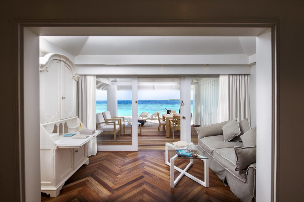 Diamonds Thudufushi Beach & Water Villas 13/44