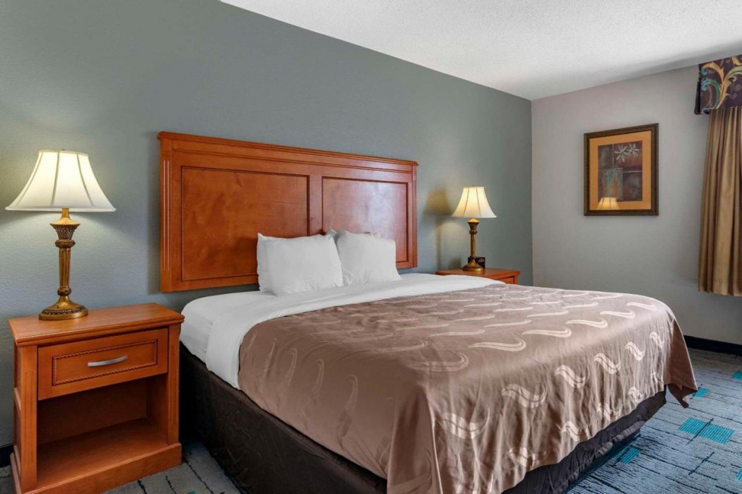 Quality Inn & Suites Chattanooga West near Lookout Mountain 11/33