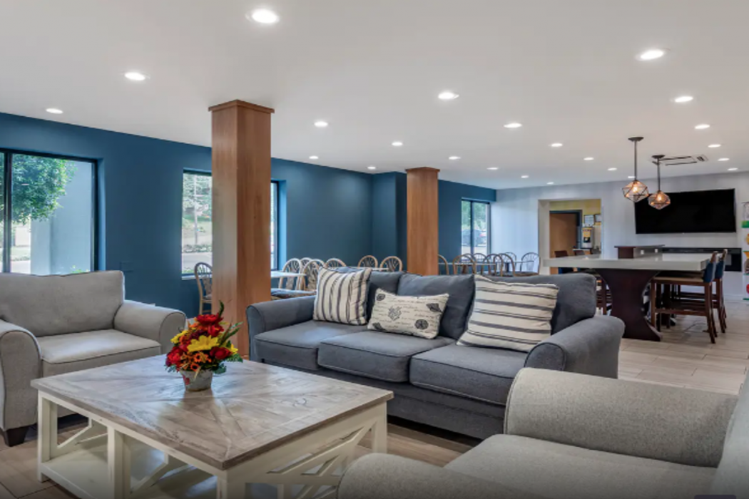 Quality Inn & Suites Chattanooga West near Lookout Mountain 25/33