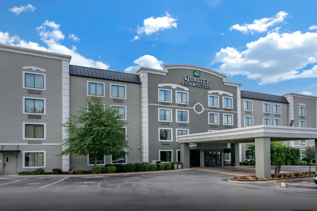 Quality Inn & Suites Chattanooga West near Lookout Mountain 2/33