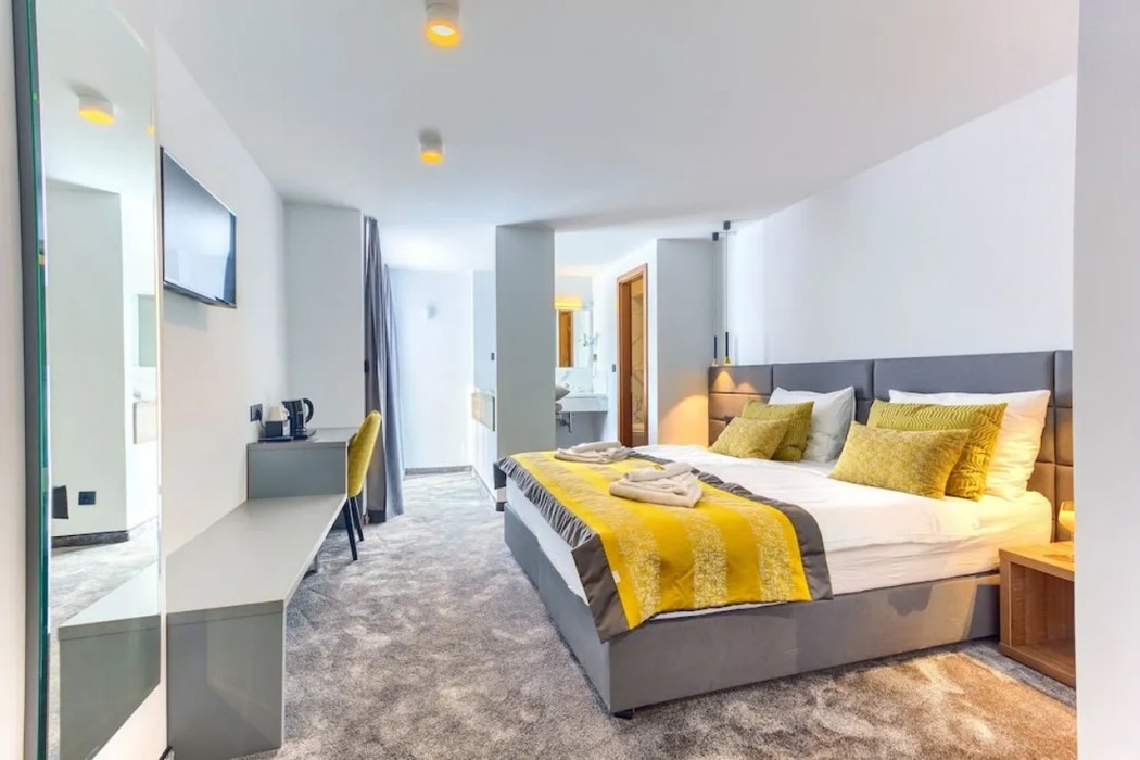 Bel Residence 12/80