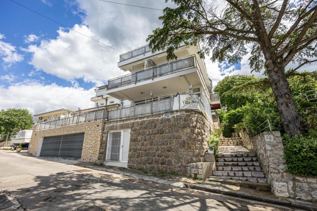 Hotel Villa Aurora in CRIKVENICA