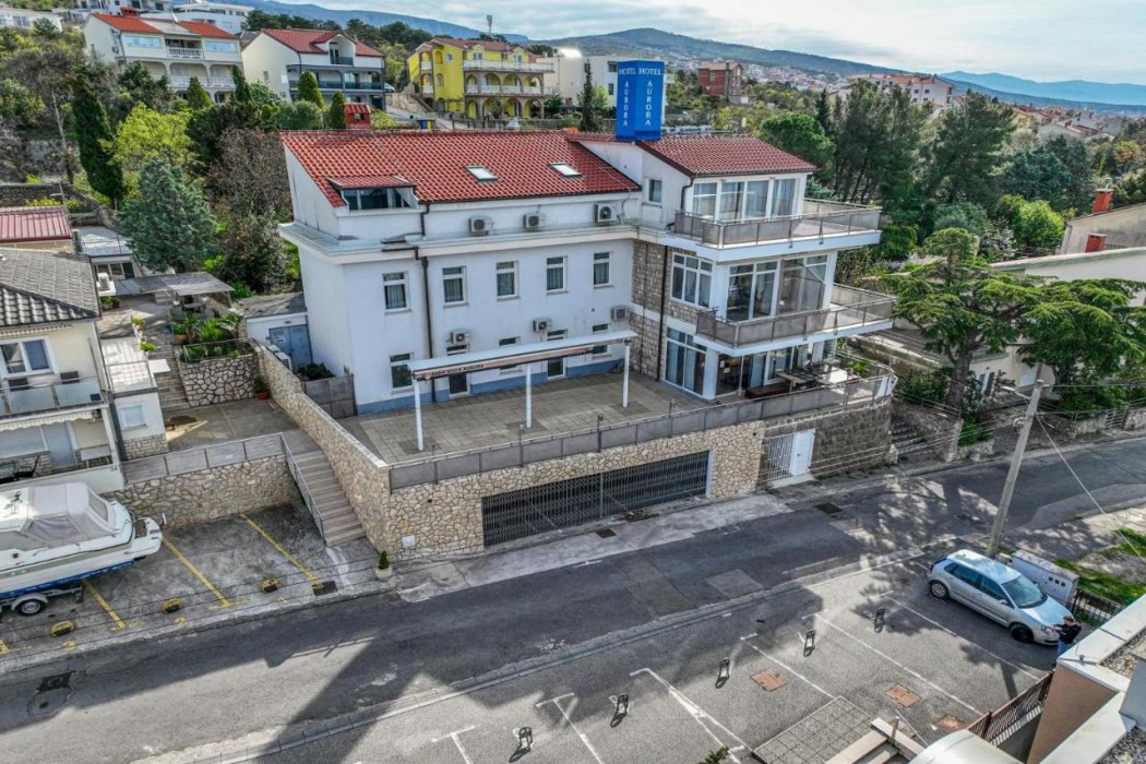Hotel Villa Aurora in CRIKVENICA