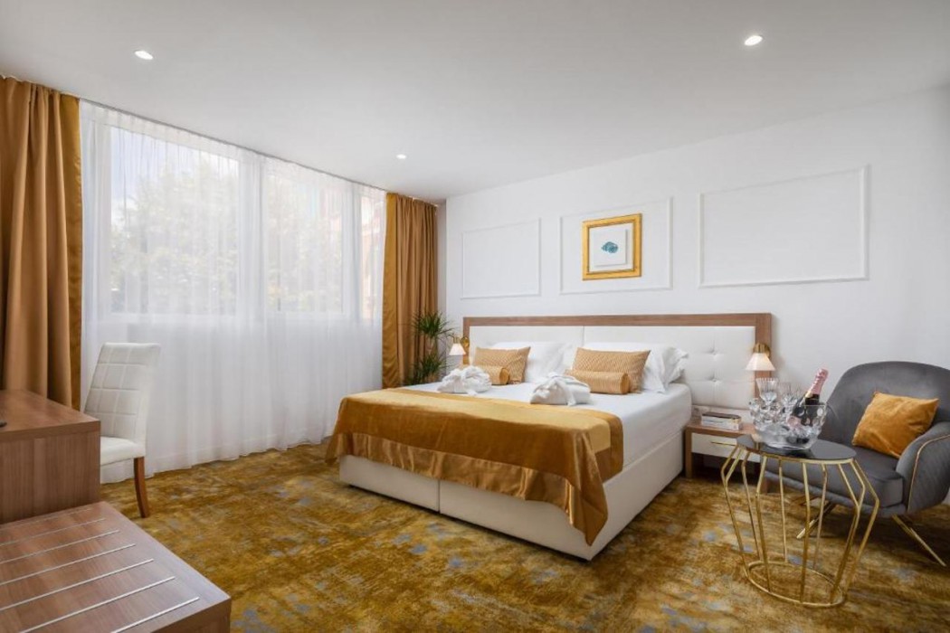 Hotel Corner 15/58