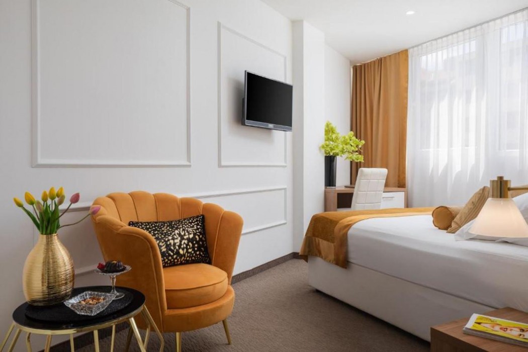Hotel Corner 10/58