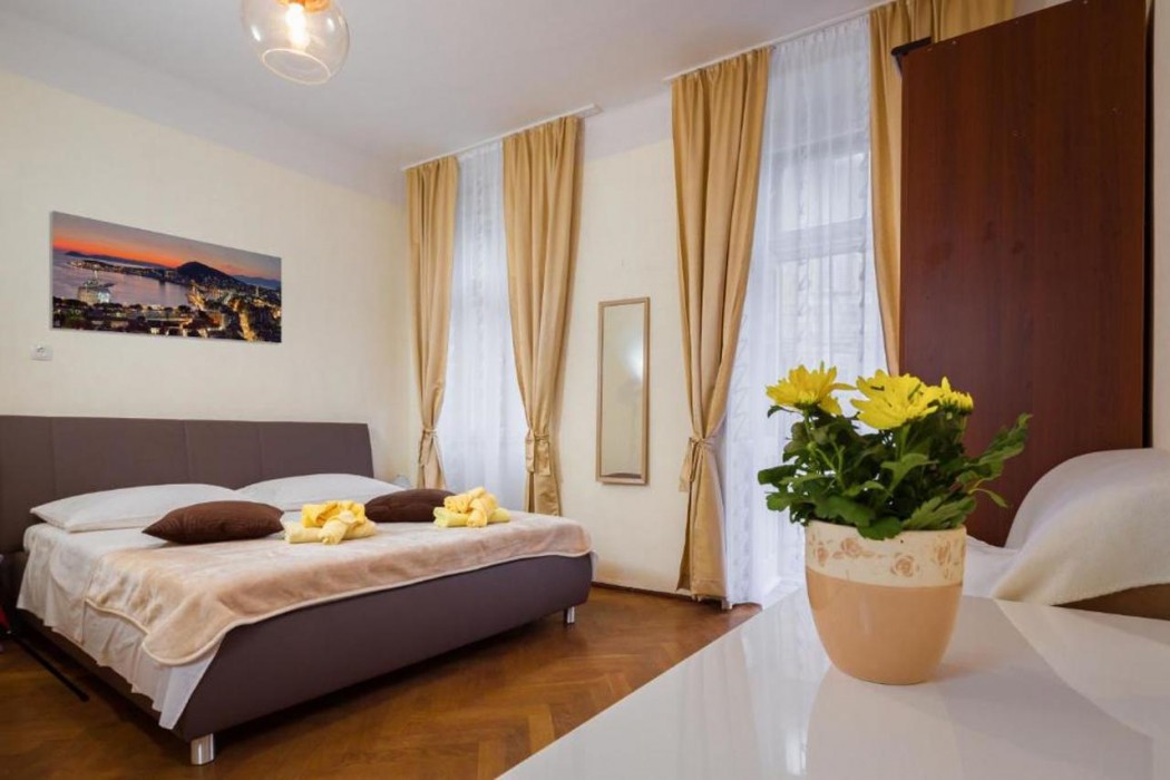 Riva Luxury Rooms 30/79