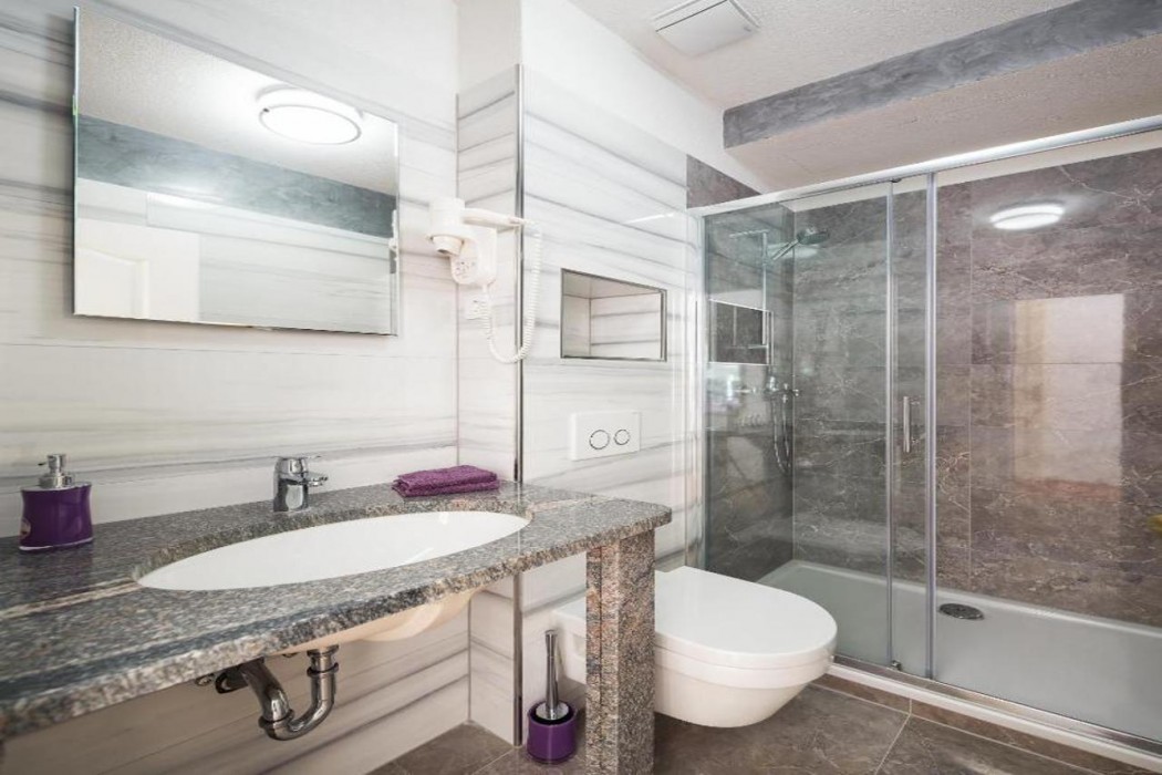 Riva Luxury Rooms 25/79