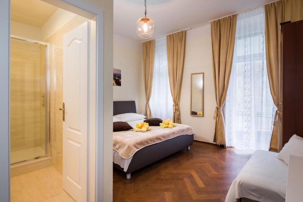 Riva Luxury Rooms 26/79