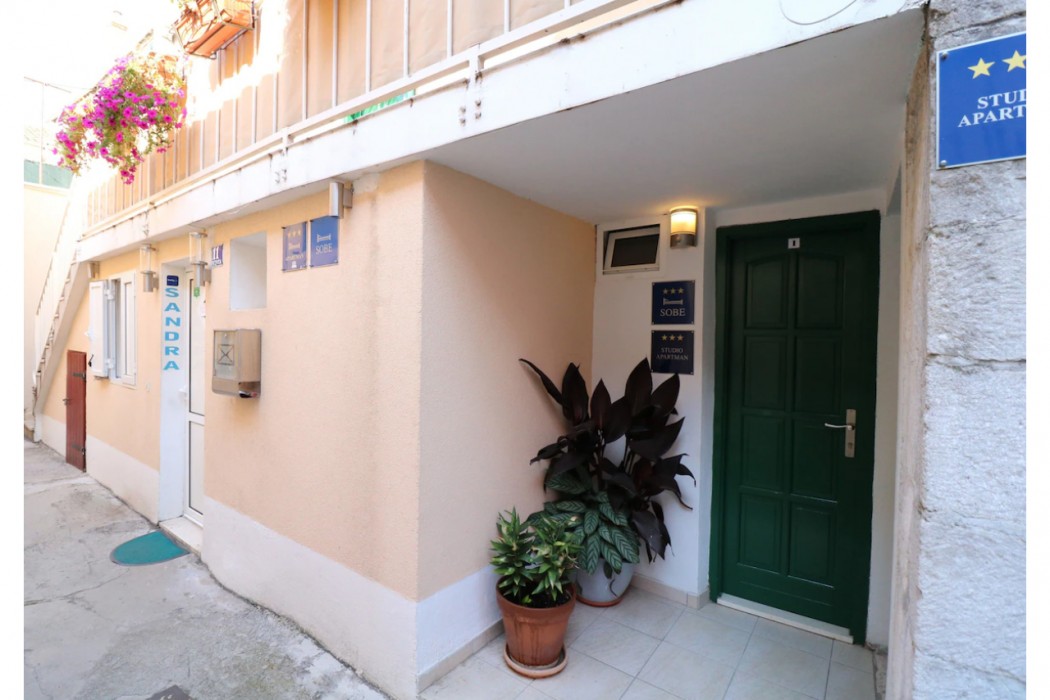 House Sandra - Guest House 8/81