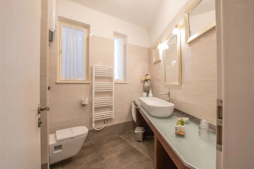 Unique Luxury Rooms 15/66