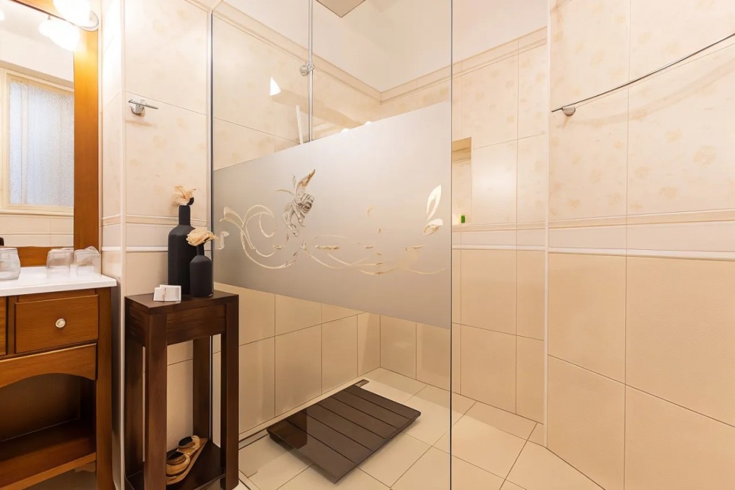 Unique Luxury Rooms 16/66