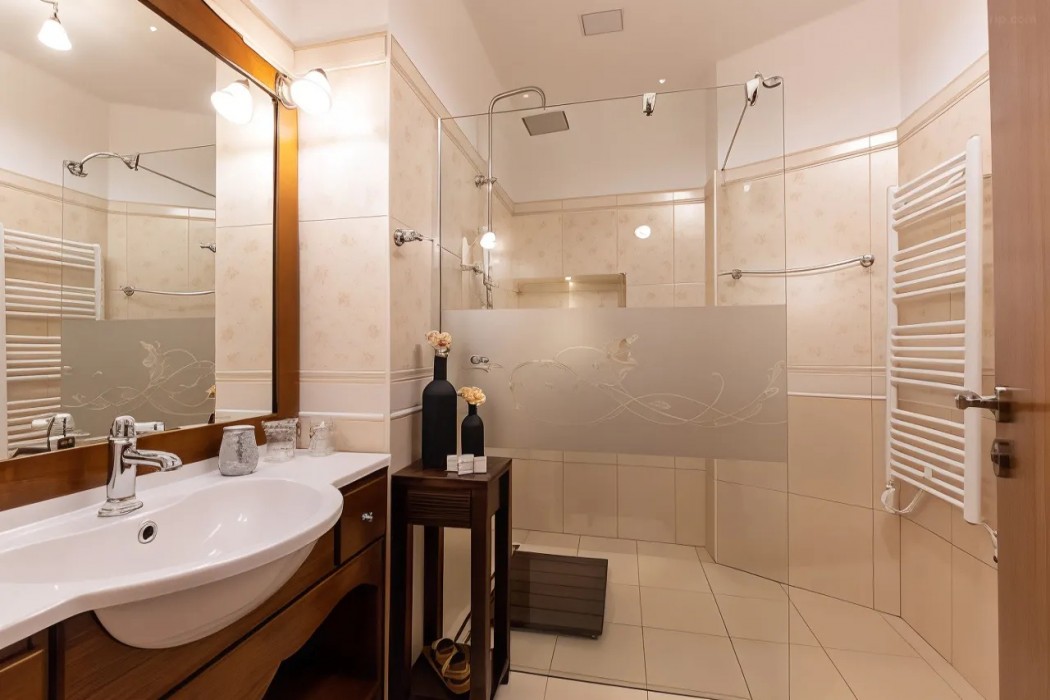 Unique Luxury Rooms 17/66