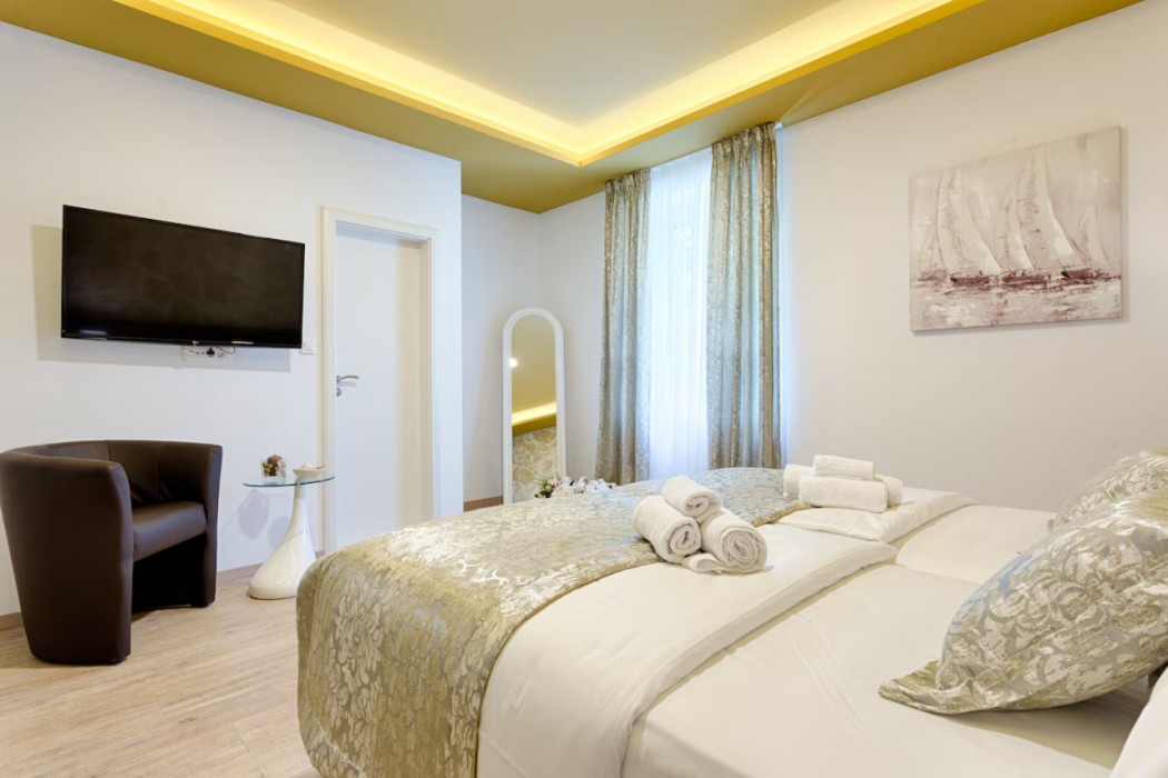 Luxury Rooms Floramye - Adults Only 11/80