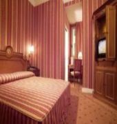 BAILEYS HOTEL 11/38