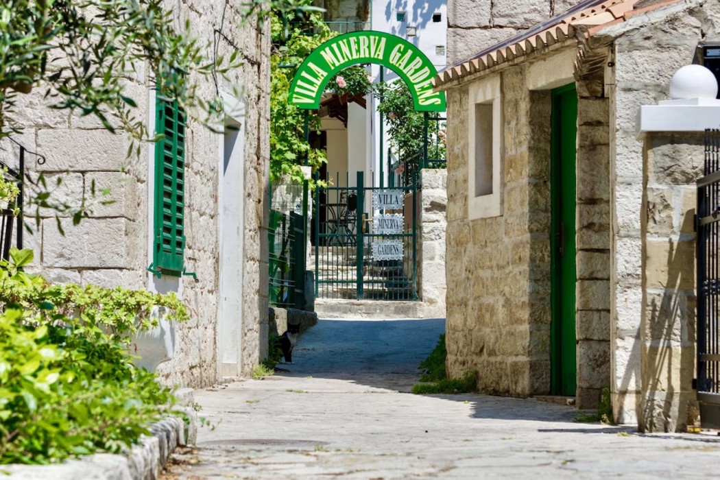 Luxury Villa Minerva Gardens 2/80
