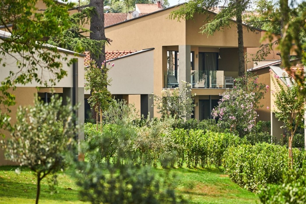 Laguna Park Apartments 4/22