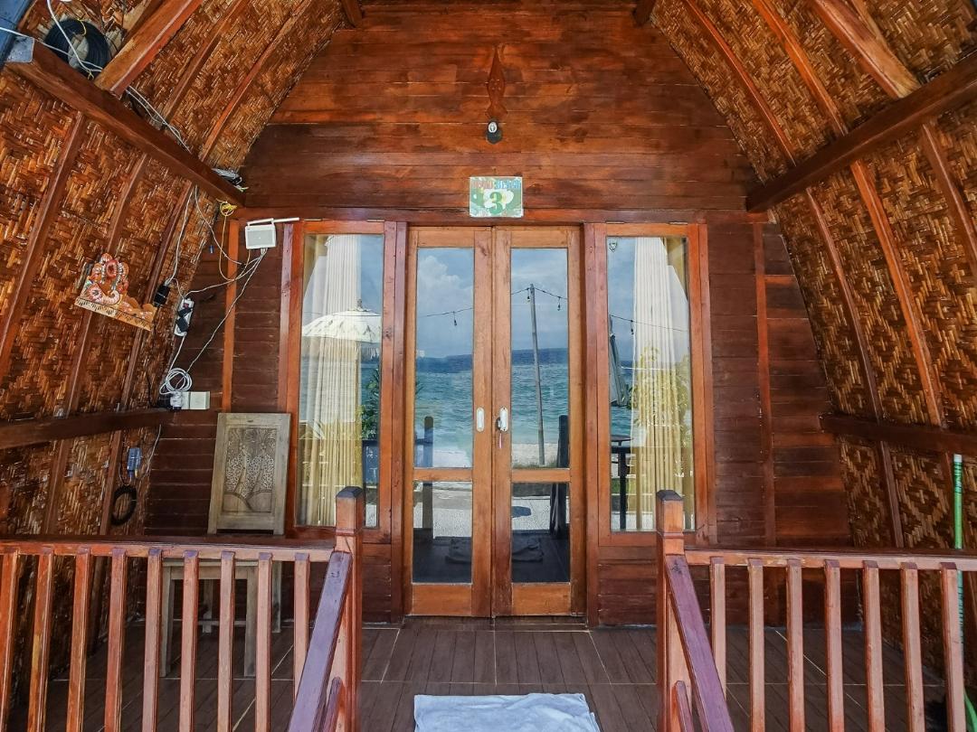 Road Beach Villa in Penida   Island