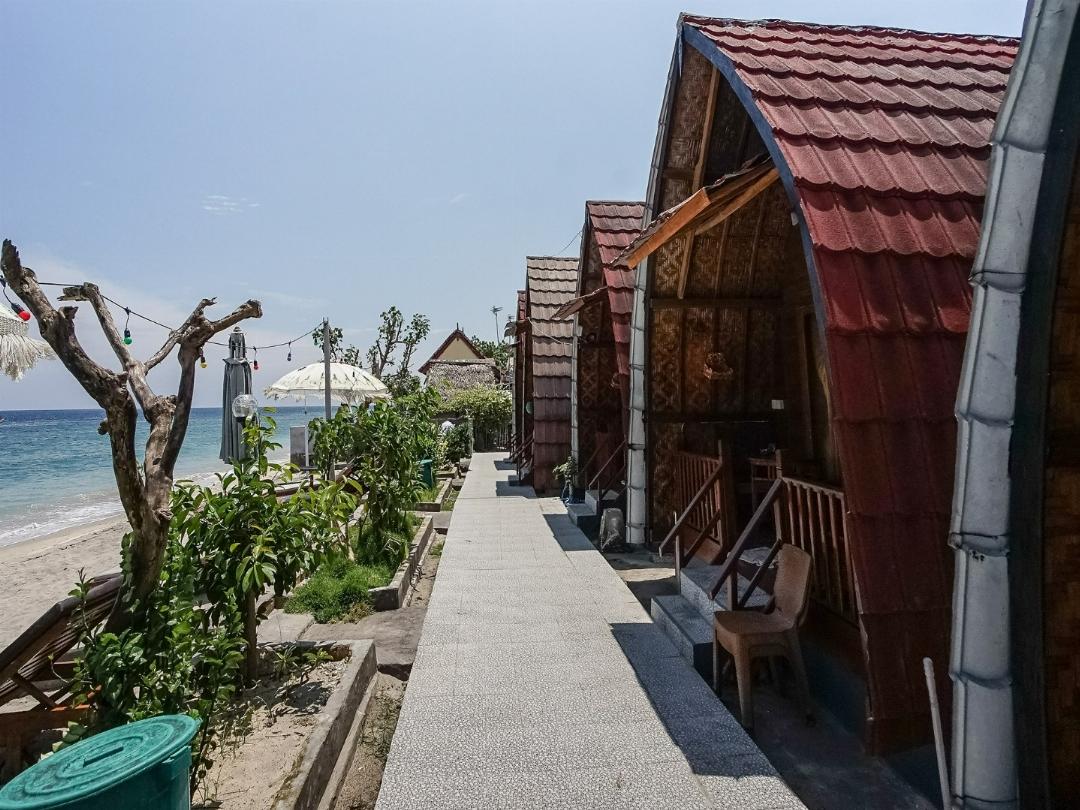 Road Beach Villa
