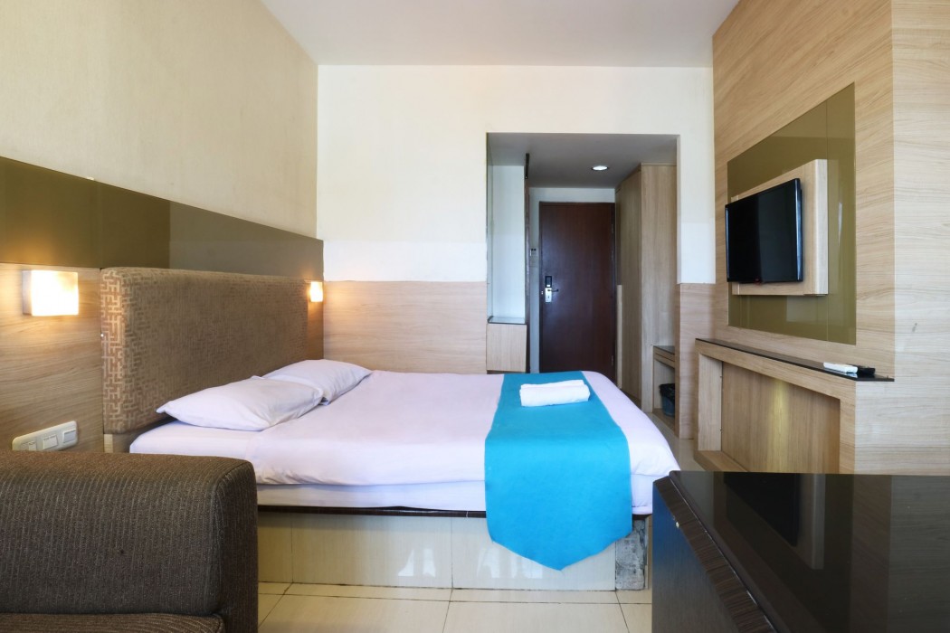 Penthouse Hotel 24/60