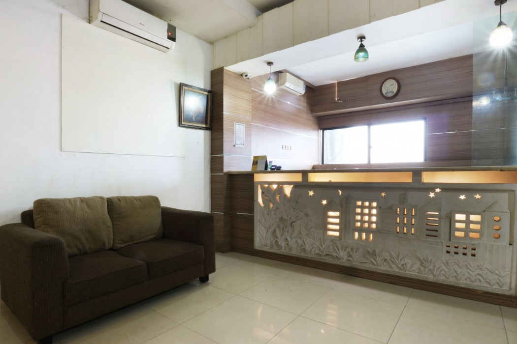 Penthouse Hotel 27/60