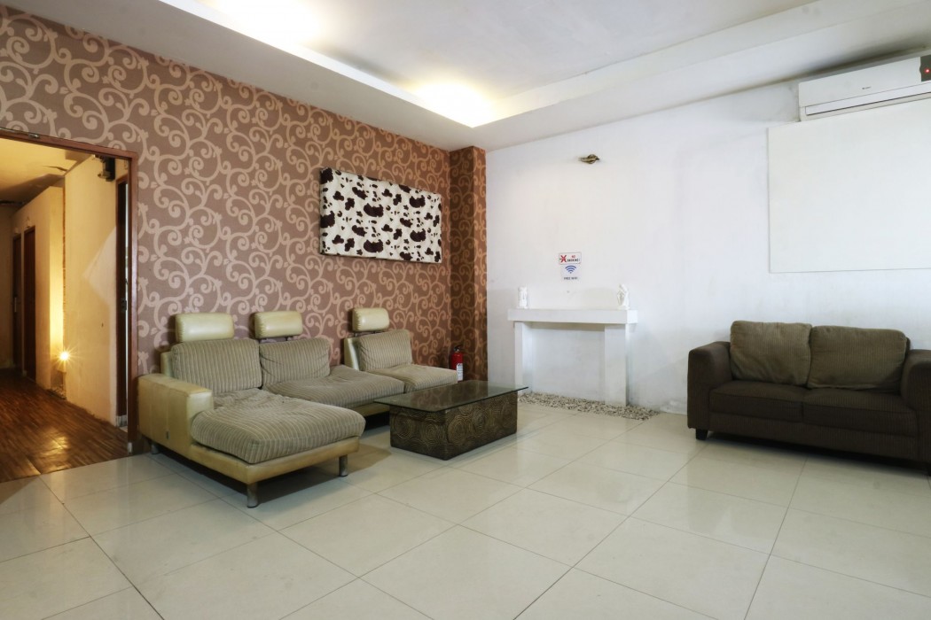 Penthouse Hotel 31/60