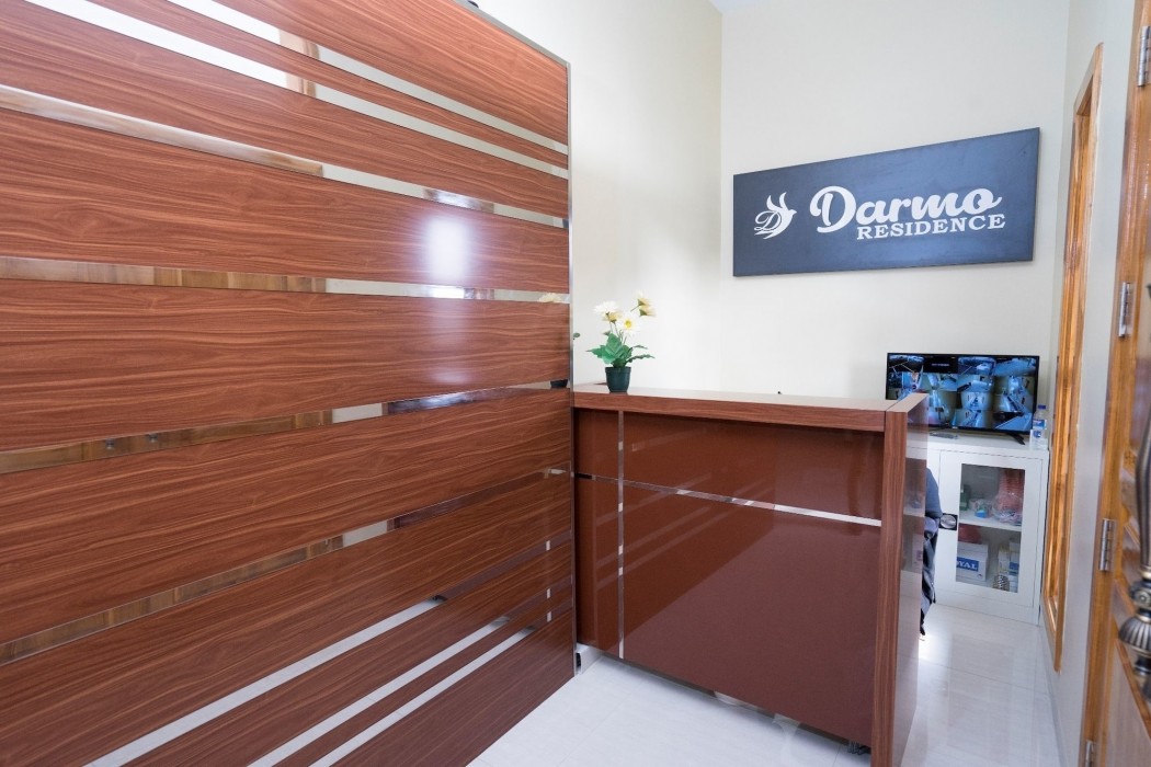 OYO 1308 Darmo Residence 22/27